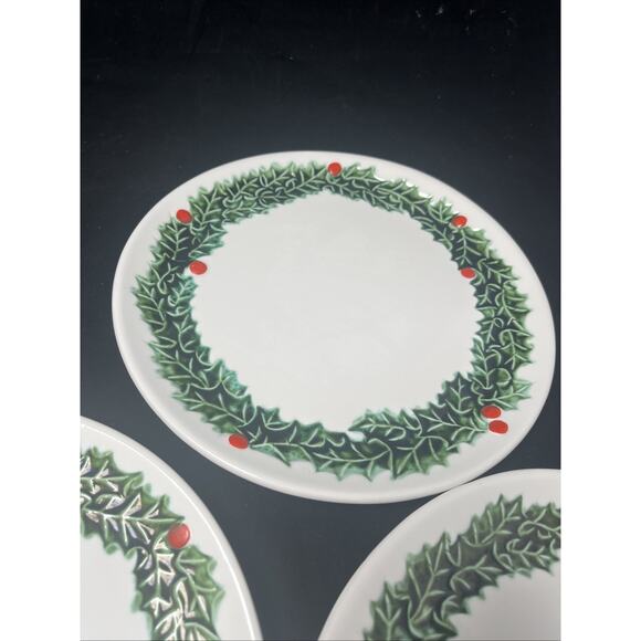 Set of 3 Lefton Holly Berry 610 Christmas Dinner Plates 9 Inch Green Red White - Picture 4 of 6